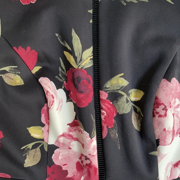 WHBM Flower dress - Picture 5 of 6